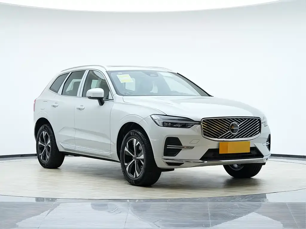 Volvo XC60 — фото 6