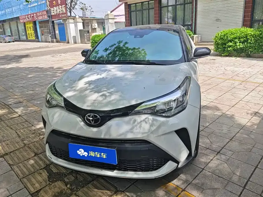 Toyota C-HR — фото 7