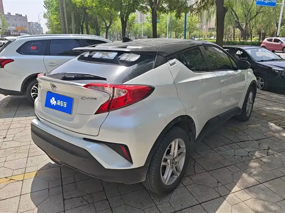 Toyota C-HR — фото 3