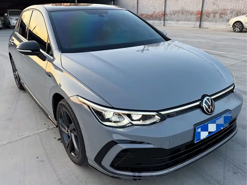 Volkswagen Golf 2023 из CN, фото 1