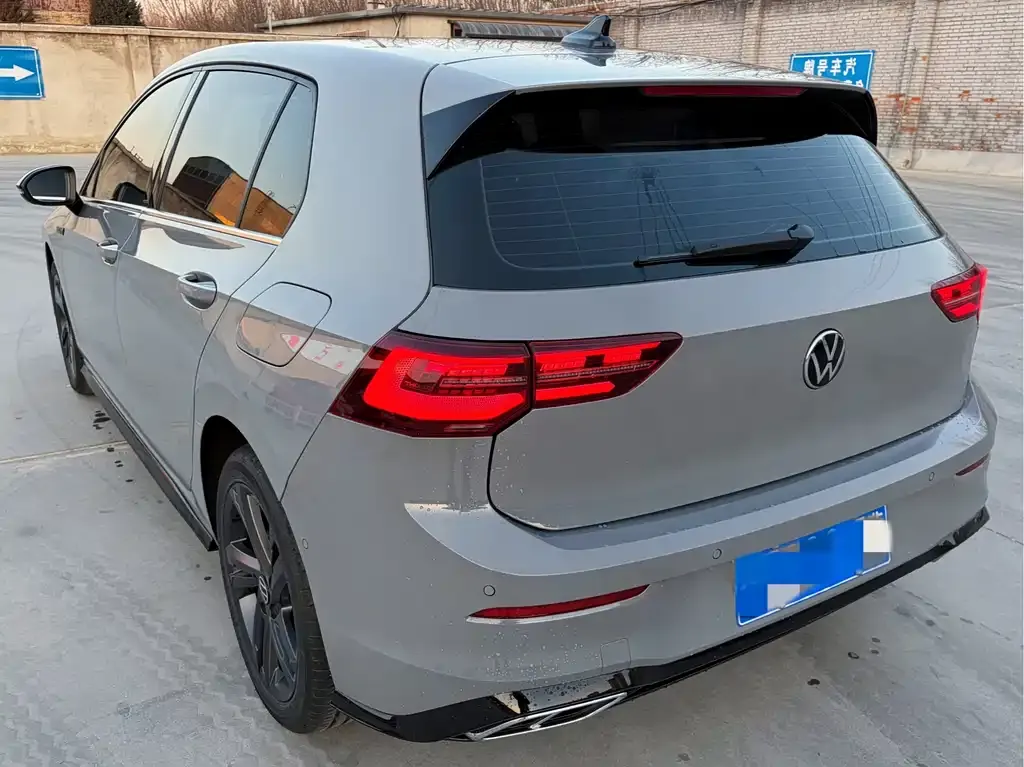 Volkswagen Golf 2023 из CN, фото 6