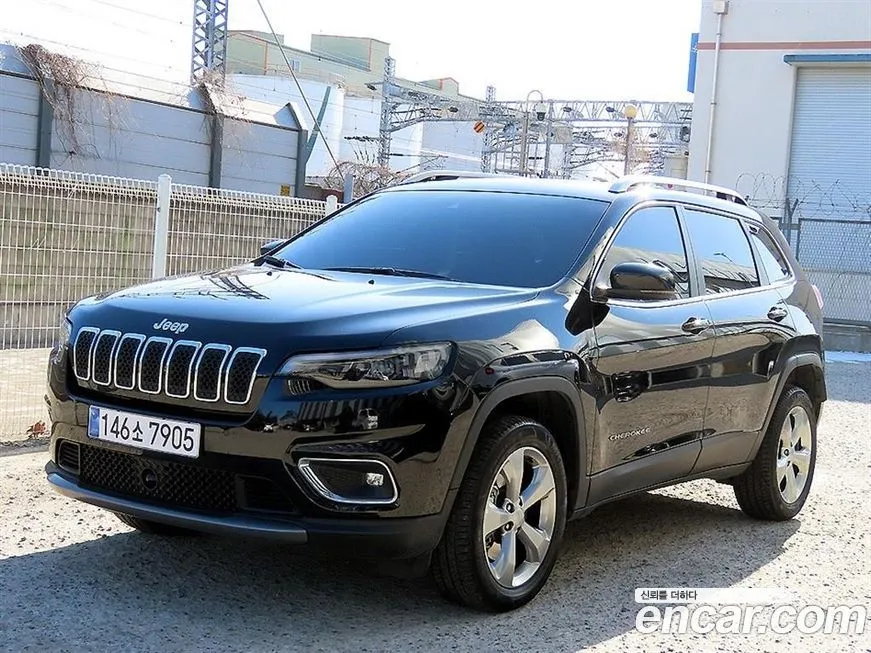 Jeep Cherokee — фото 3