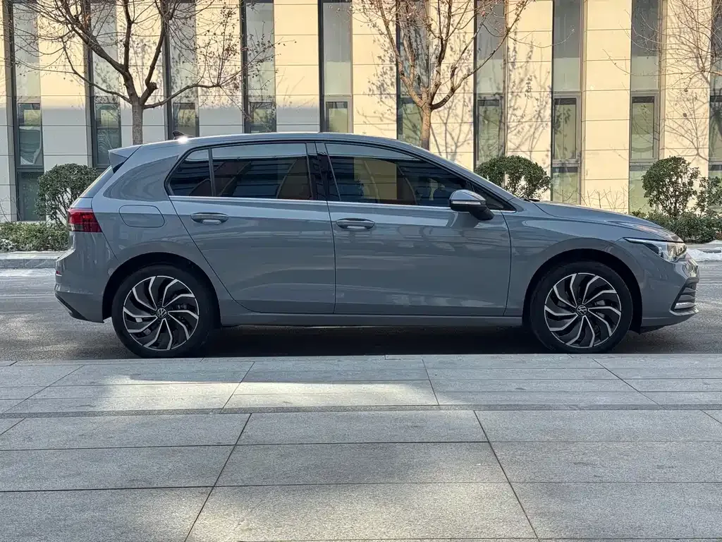 Volkswagen Golf 2022 из CN, фото 8
