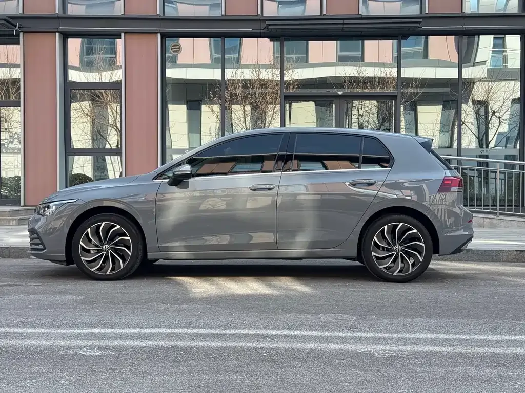 Volkswagen Golf 2022 из CN, фото 6