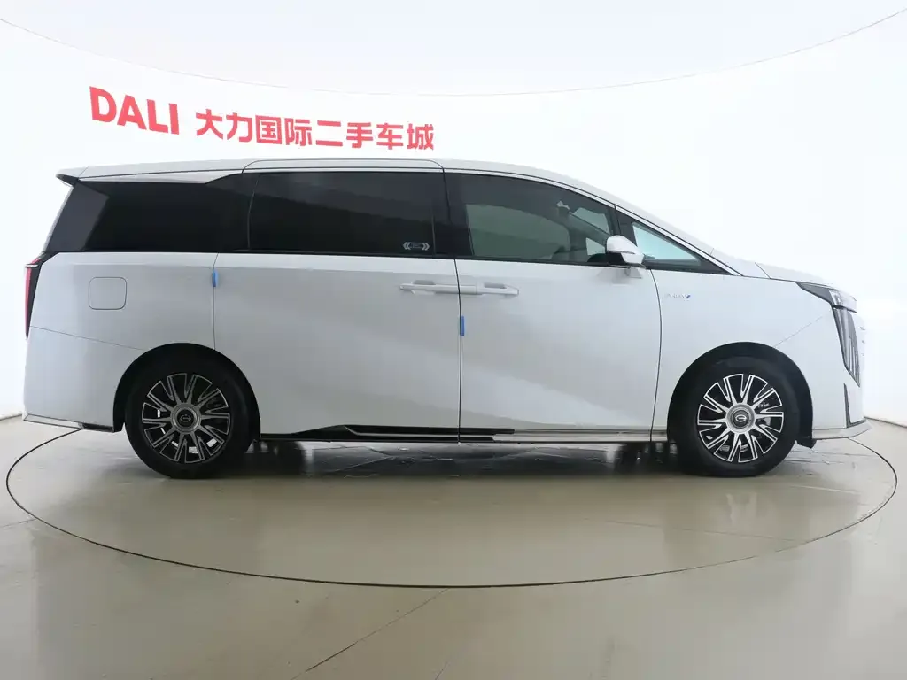 GAC Motor Trumpchi E9 — фото 9