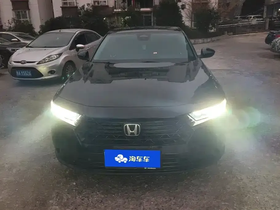 Honda Accord — фото 8
