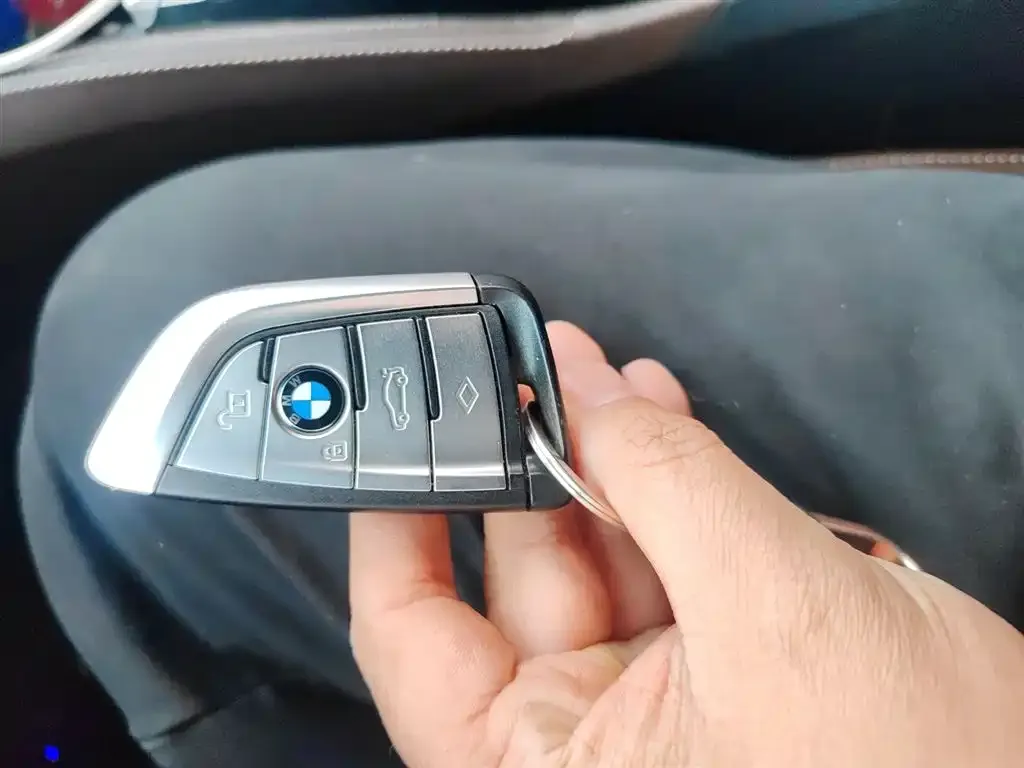 BMW 5 Series 2022 из CN, фото 2