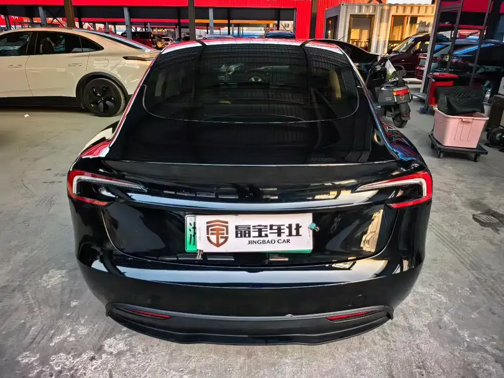 Tesla Model 3 — фото 5