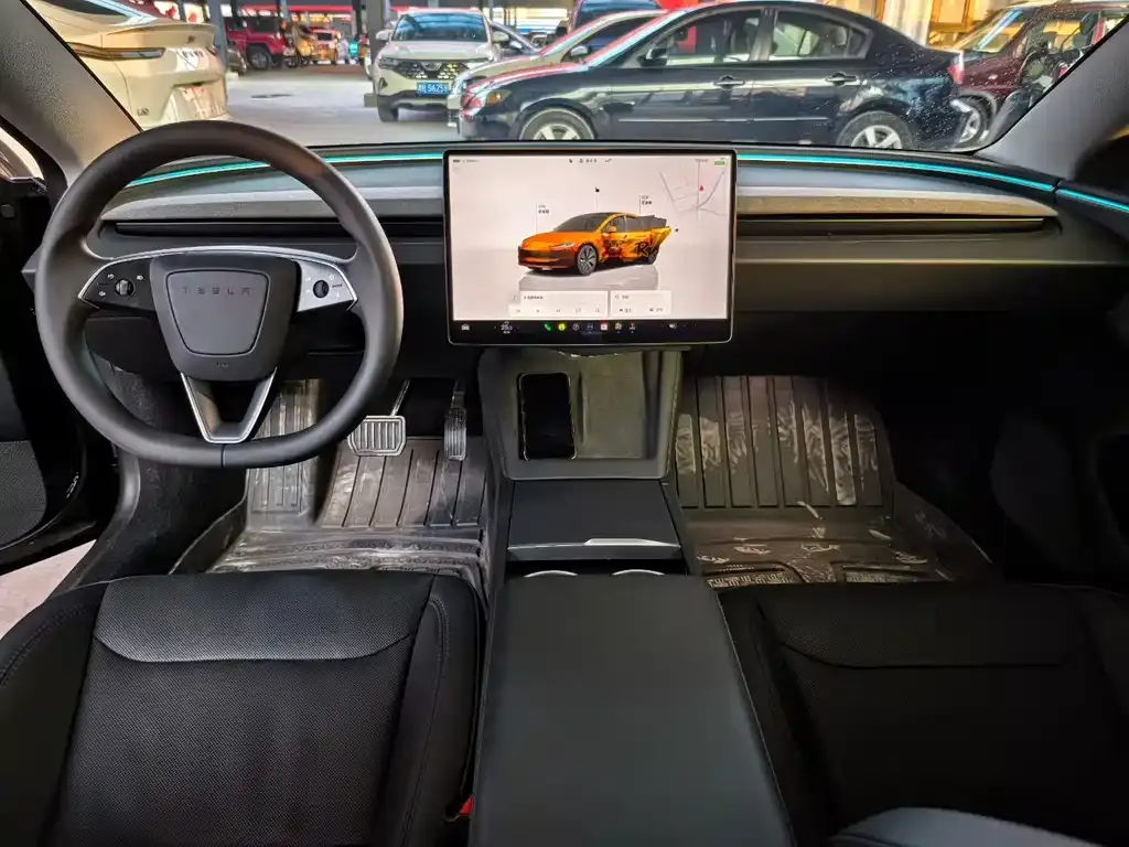 Tesla Model 3 — фото 9