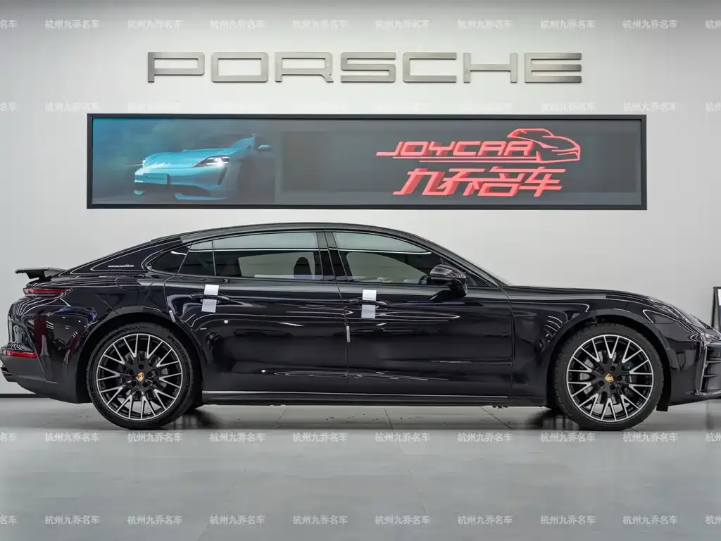 Porsche Panamera 2025 из CN, фото 2