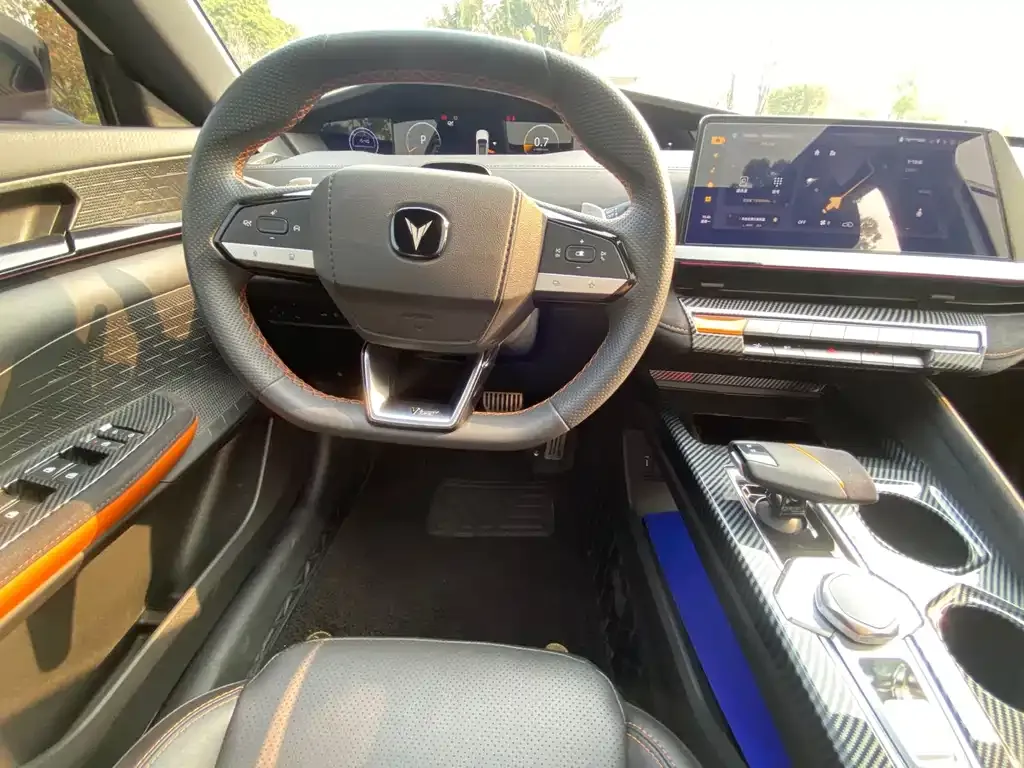 Changan UNI-V 2022 из CN, фото 4