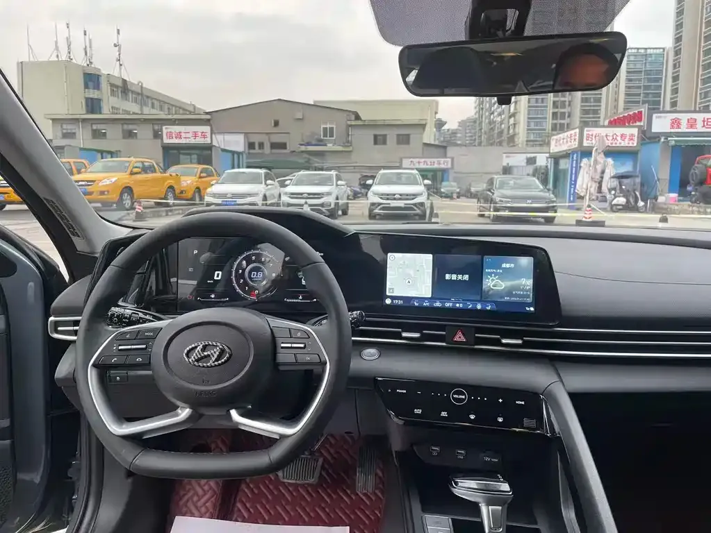 Hyundai Elantra 2023 из CN, фото 10