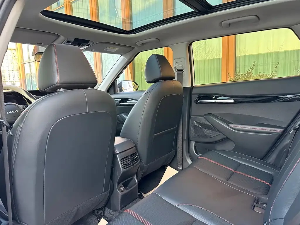 Kia KX3 2022 из CN, фото 6