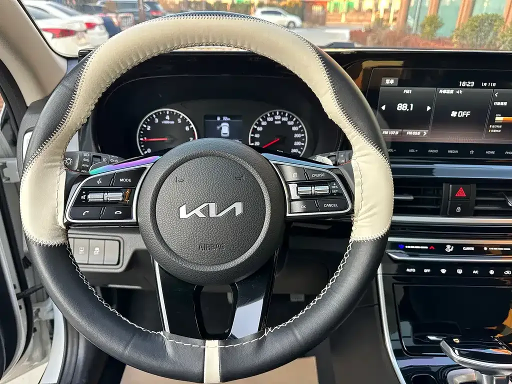 Kia KX3 2022 из CN, фото 9