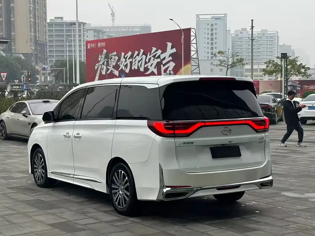 GAC Motor Trumpchi M8 — фото 3