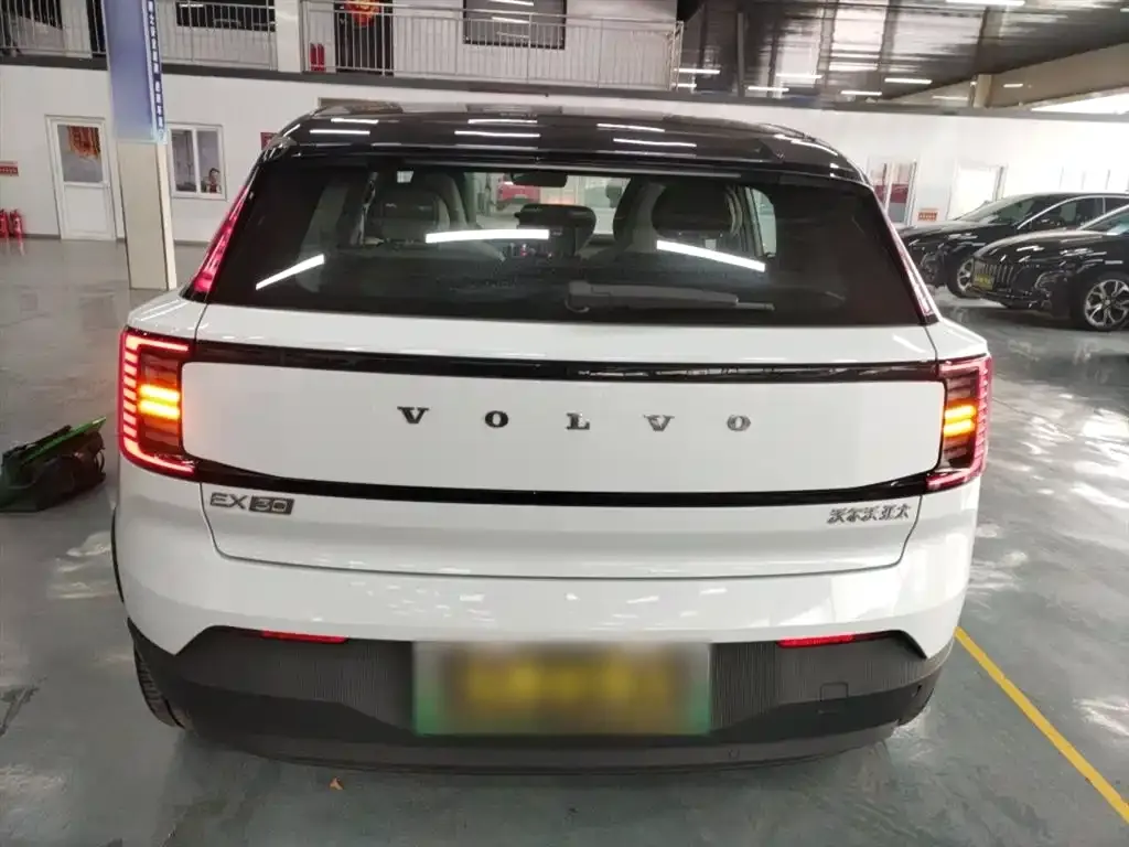 Volvo EX30 2025 из CN, фото 6