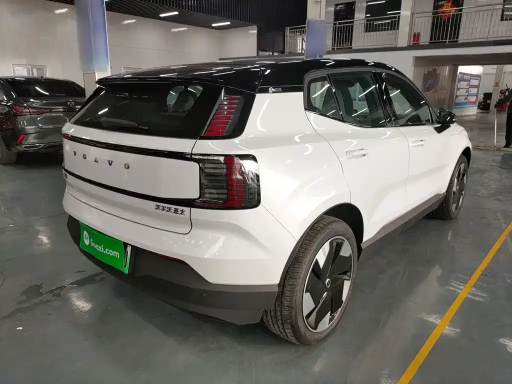Volvo EX30 2025 из CN, фото 9