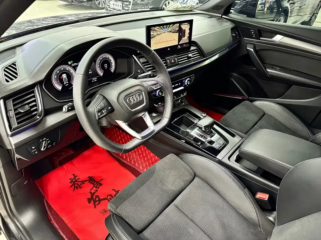 Audi Q5L Sportback — фото 8