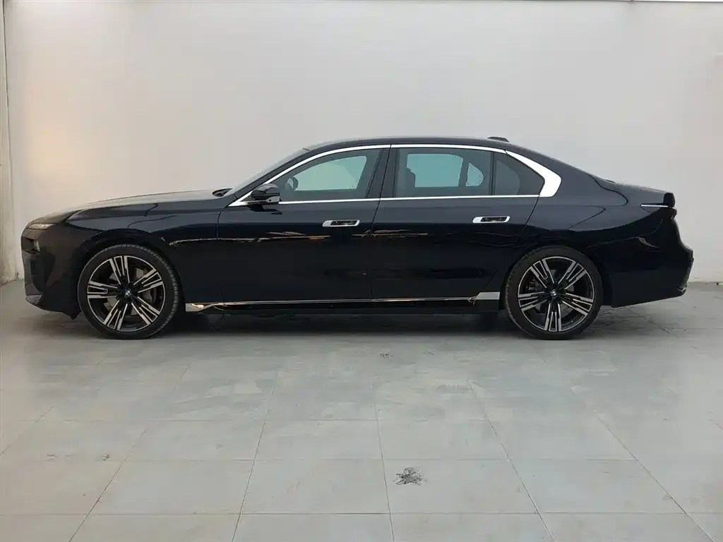 BMW 7 Series 2025 из CN, фото 4