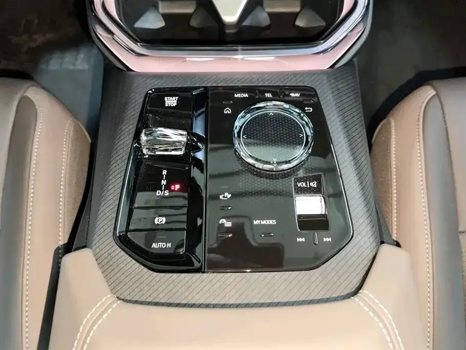 BMW X3 2025 из CN, фото 10