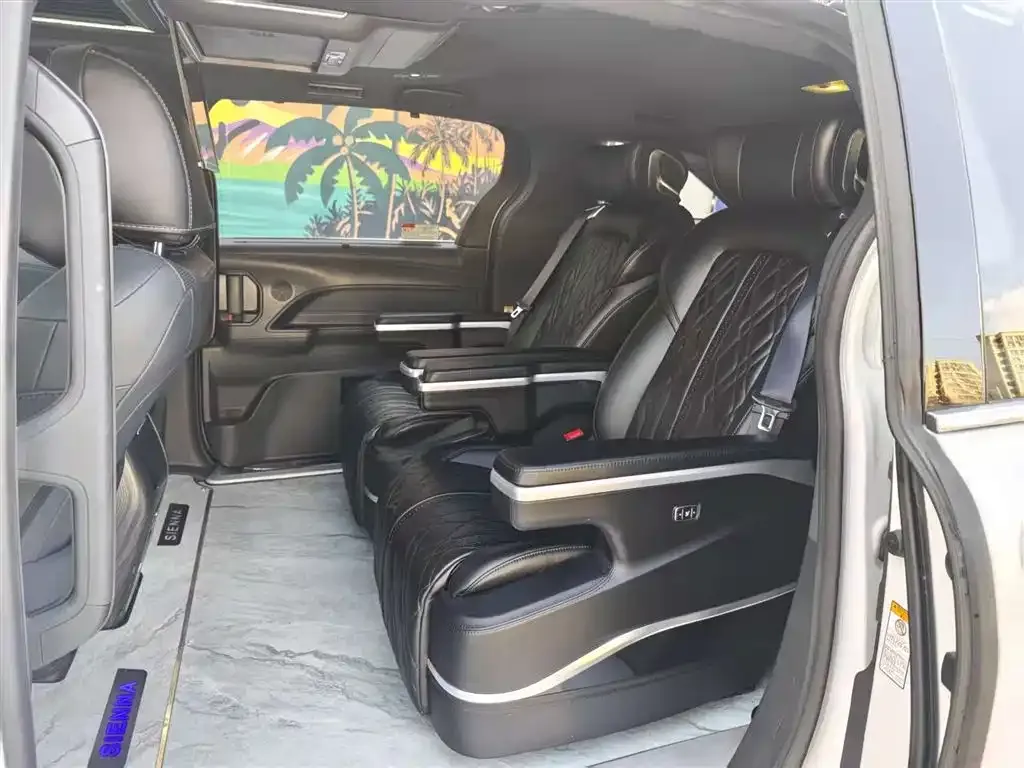 Toyota Sienna 2022 из CN, фото 7