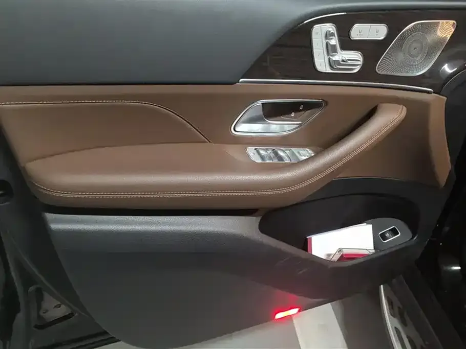 Mercedes-Benz GLE — фото 7