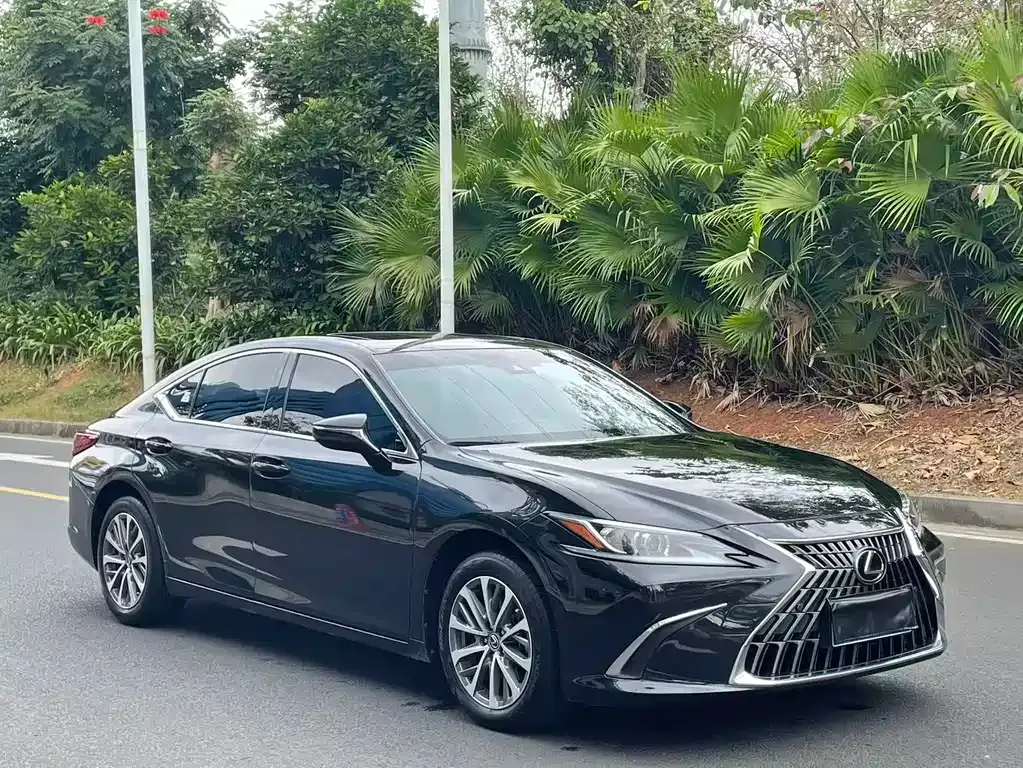 Lexus ES — фото 4