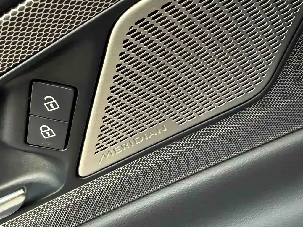 Jaguar XEL 2025 из CN, фото 6