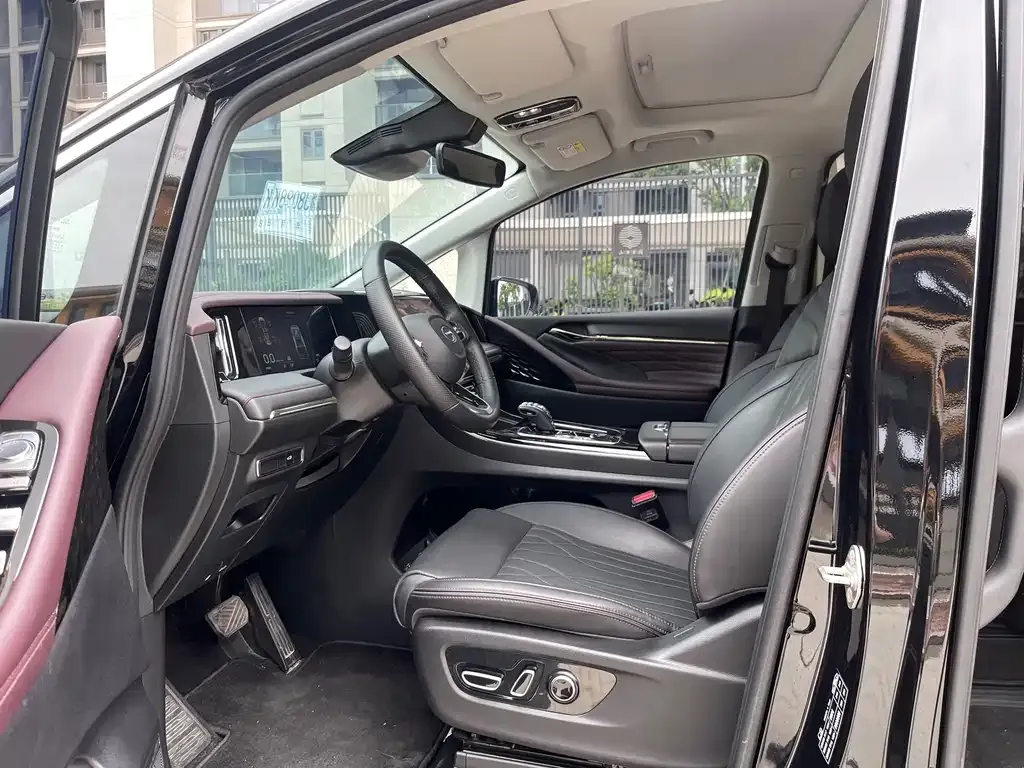 GAC Motor Trumpchi M8 — фото 9