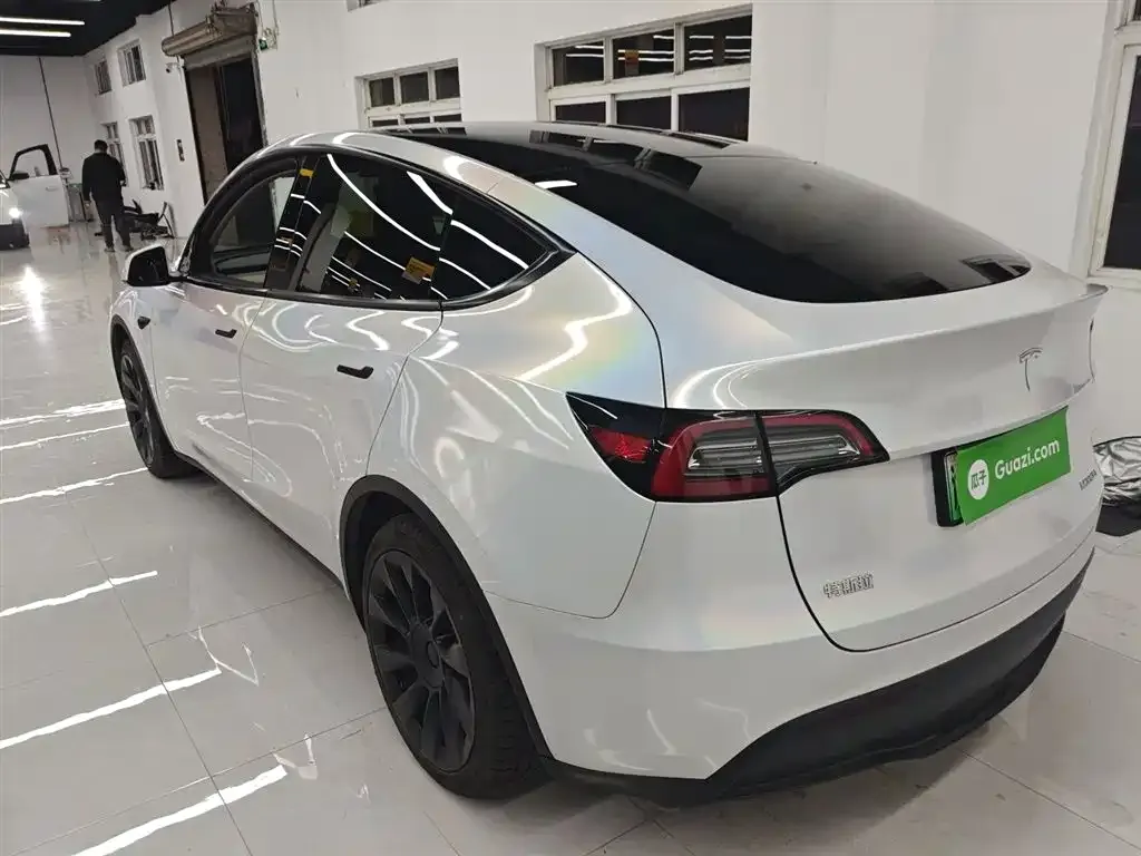 Tesla Model Y — фото 5