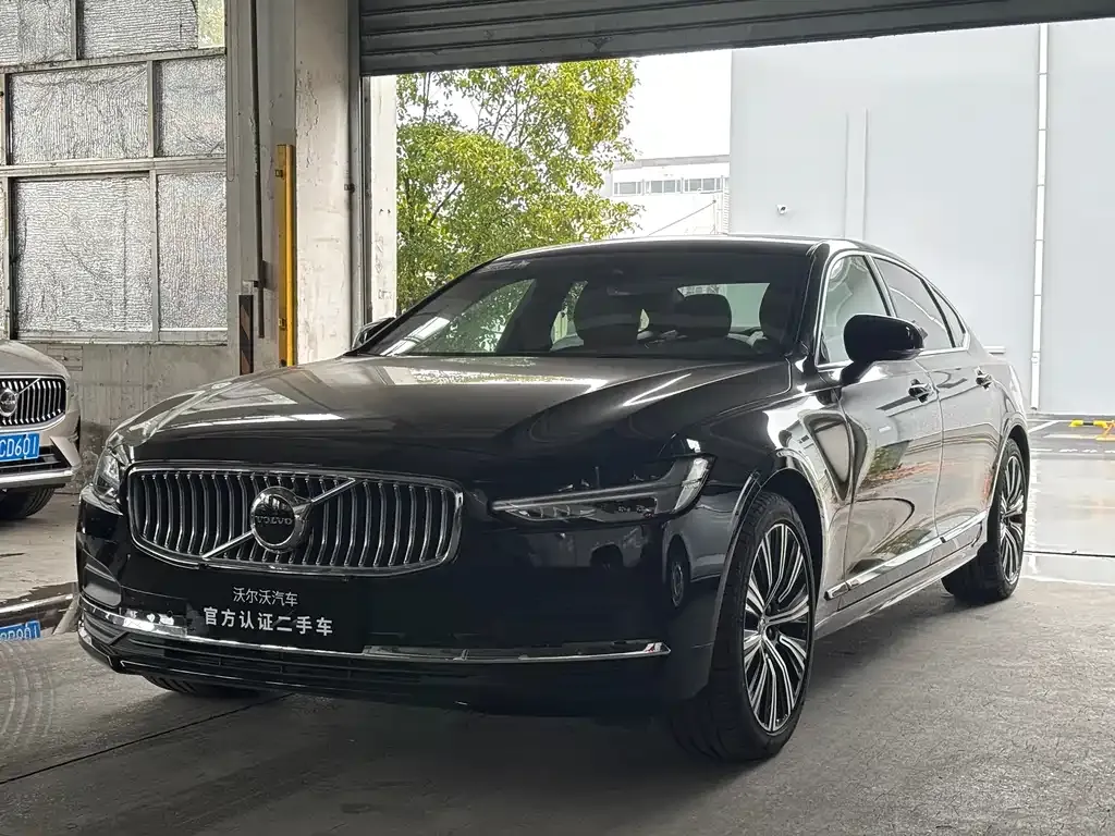 Volvo S90 2025 из CN, фото 1
