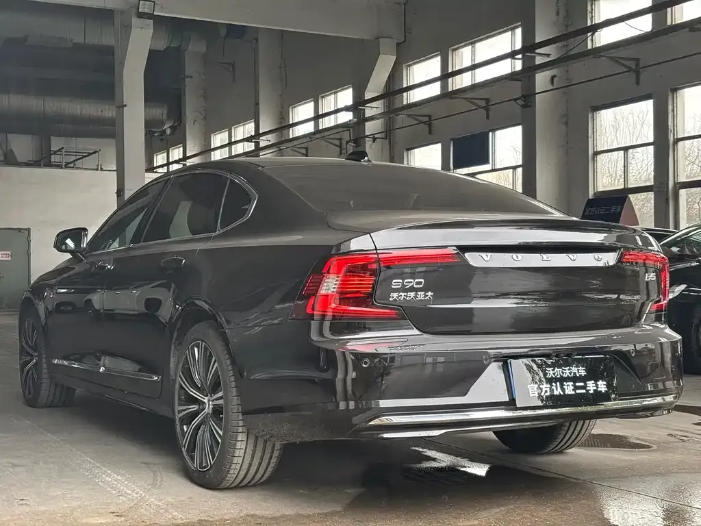 Volvo S90 2025 из CN, фото 4