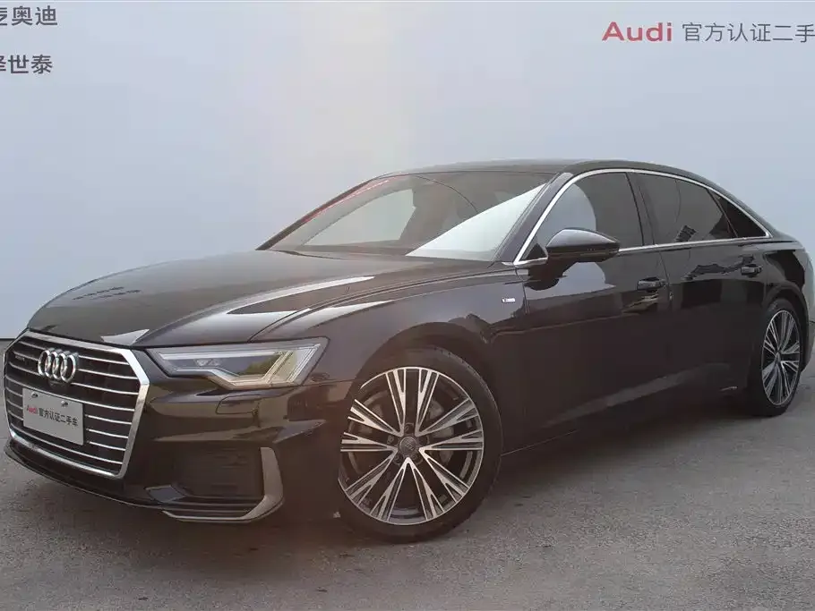 Audi A6L — фото 1