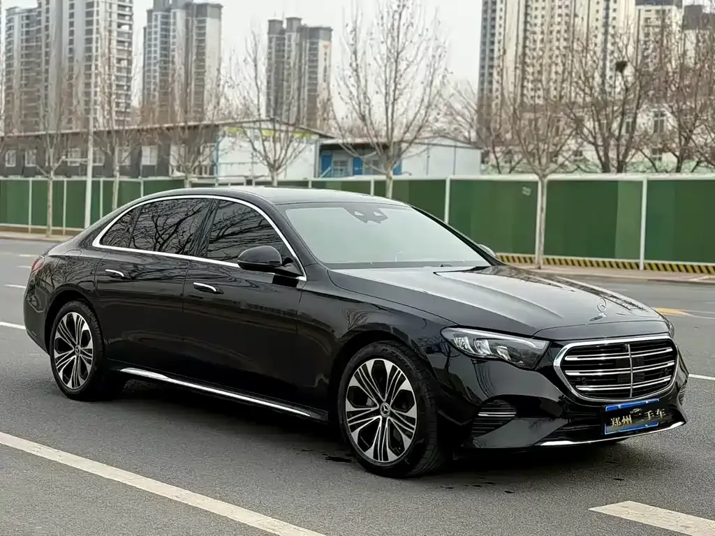 Mercedes-Benz E-Class — фото 10