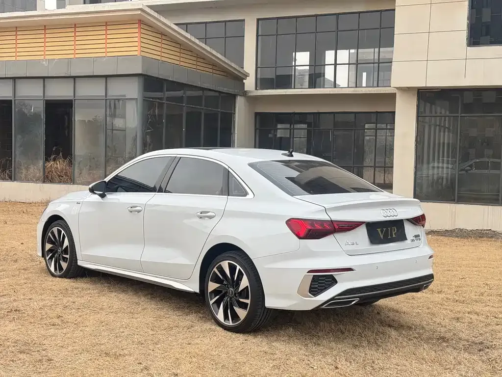 Audi A3 2024 из CN, фото 8