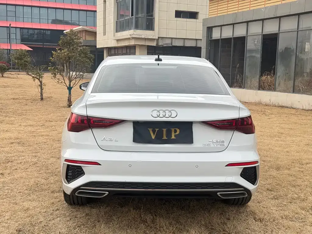 Audi A3 2024 из CN, фото 2