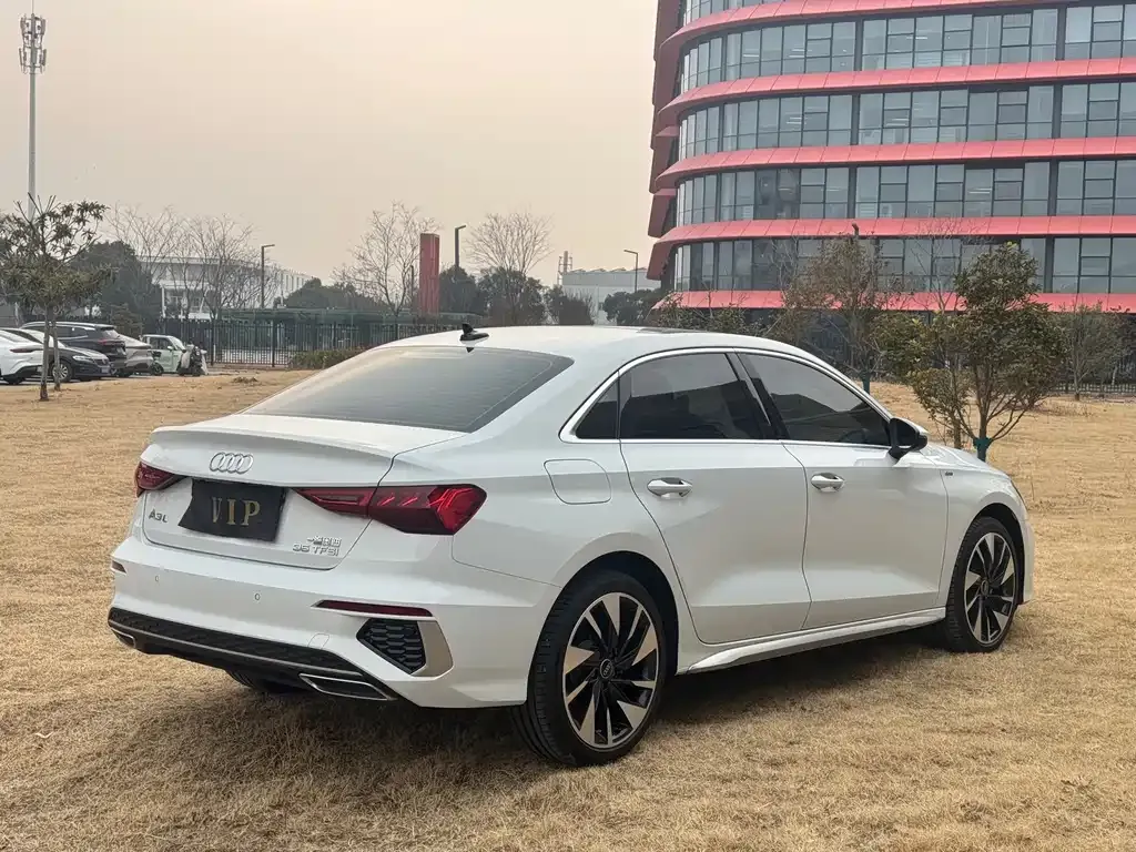 Audi A3 2024 из CN, фото 4