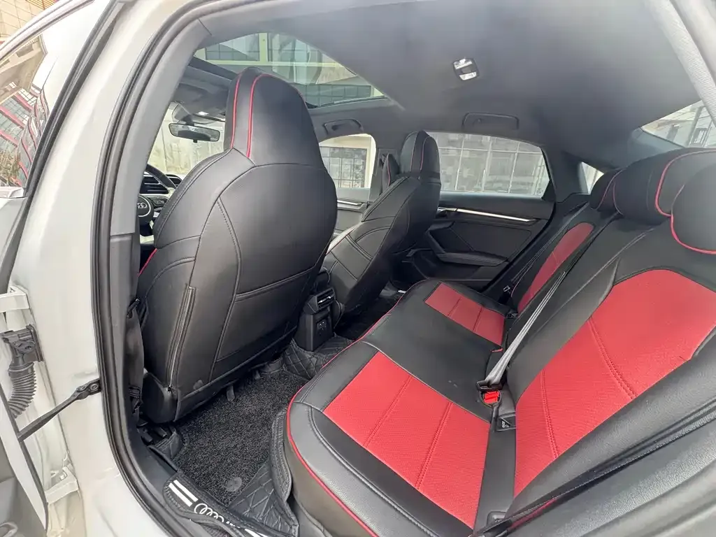 Audi A3 2024 из CN, фото 3