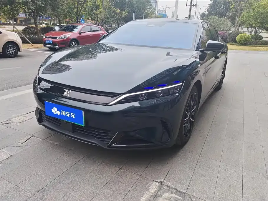 BYD Han — фото 1