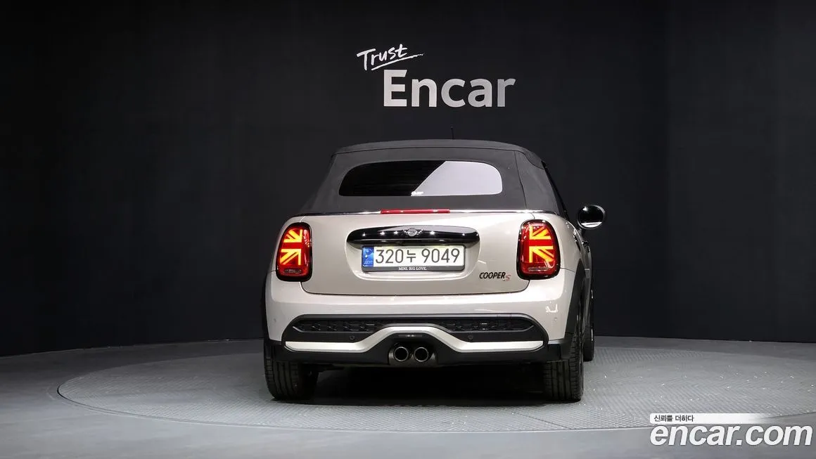Mini Cooper Convertible — фото 3
