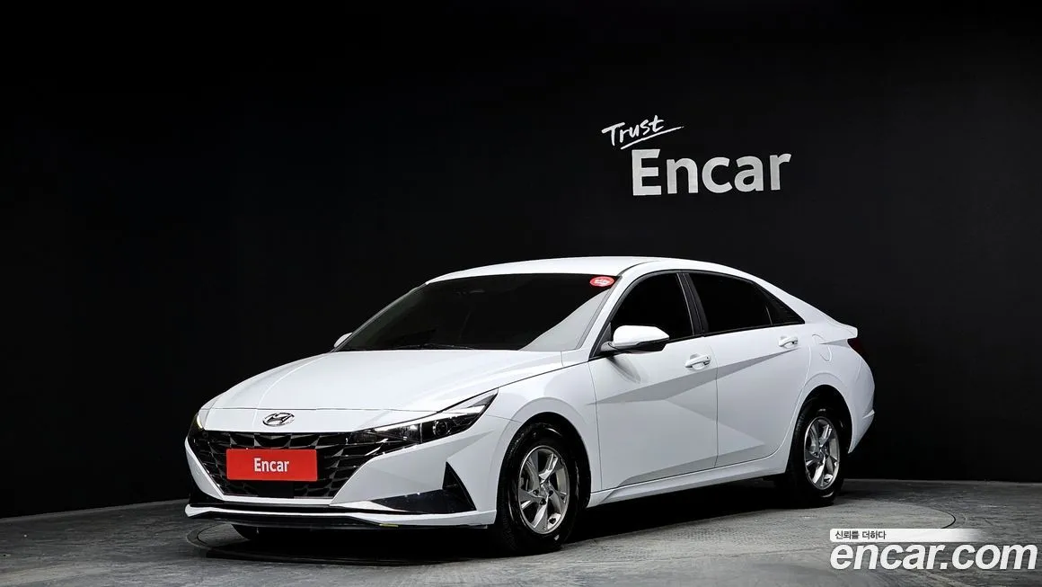 Hyundai AVANTE — фото 1