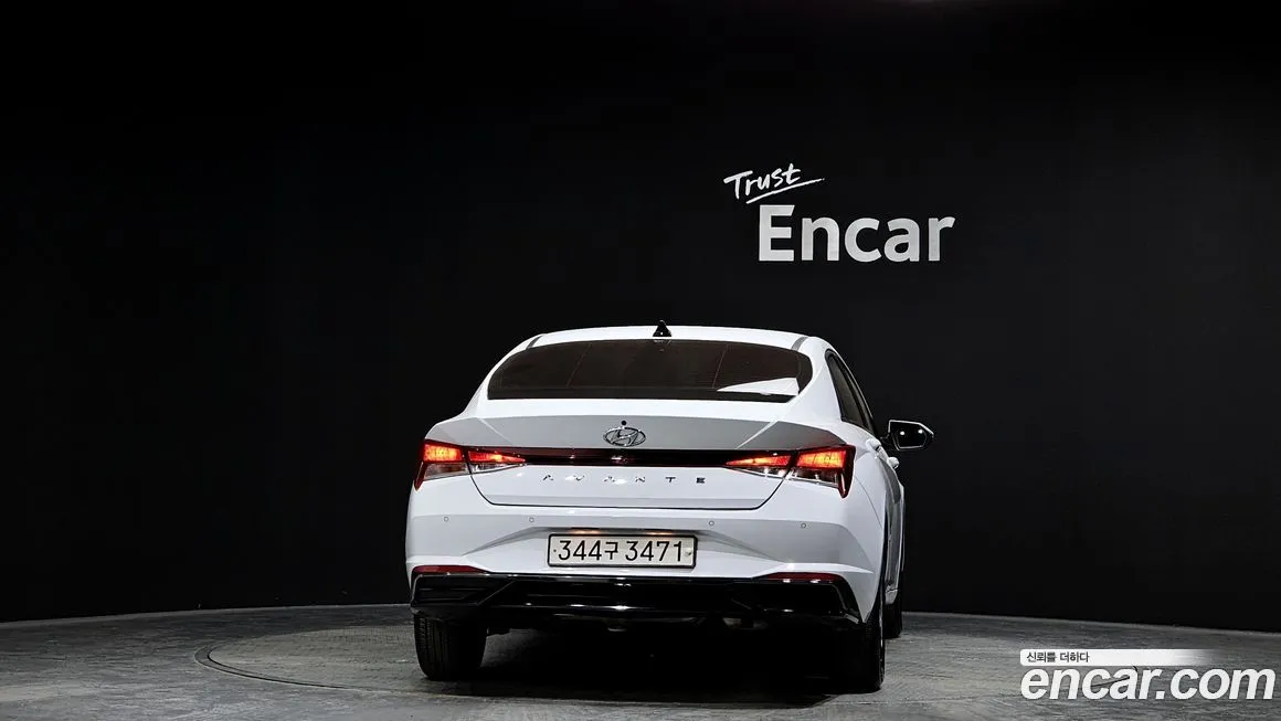 Hyundai AVANTE — фото 2