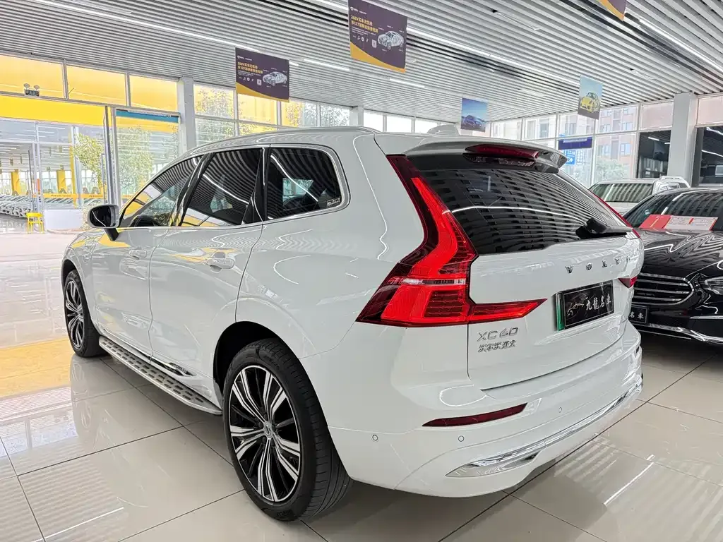 Volvo XC60 PHEV 2022 из CN, фото 5