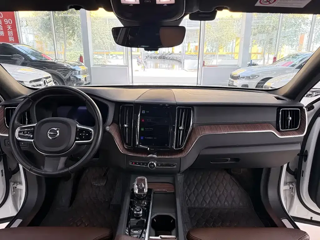Volvo XC60 PHEV 2022 из CN, фото 6