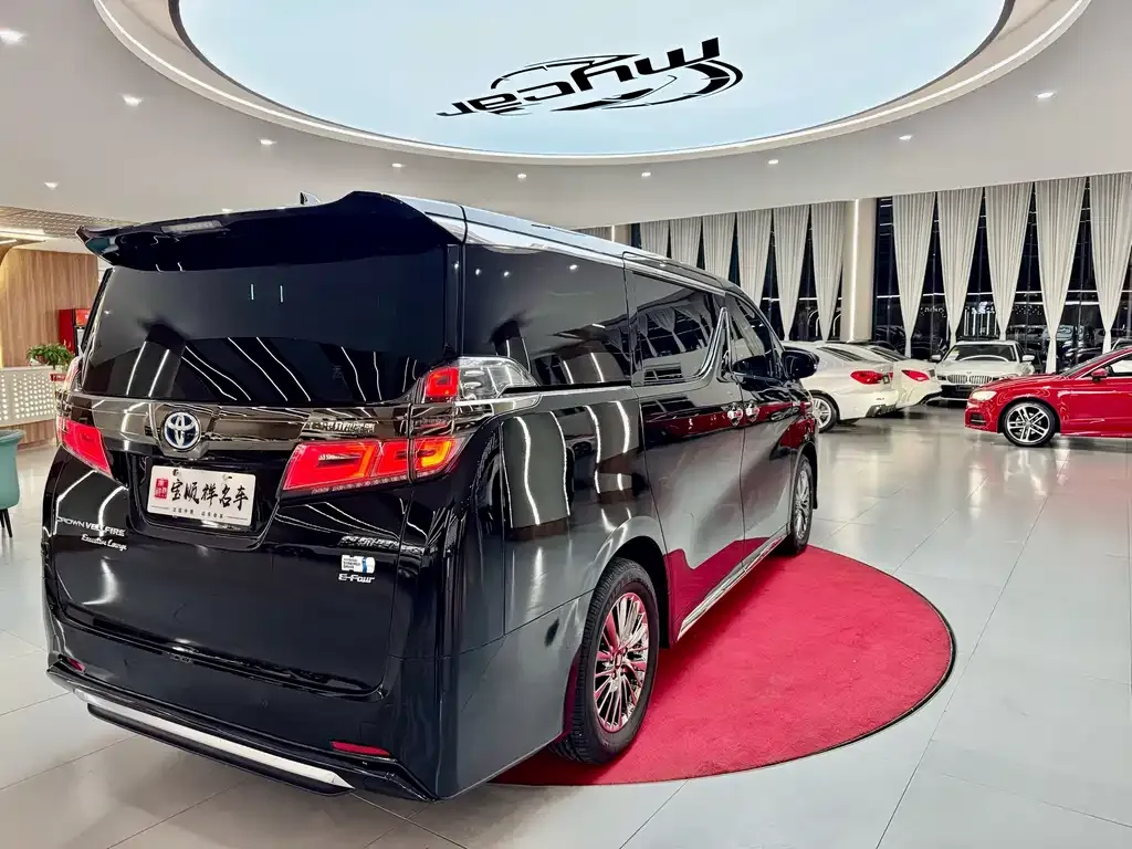 Toyota Vellfire — фото 7