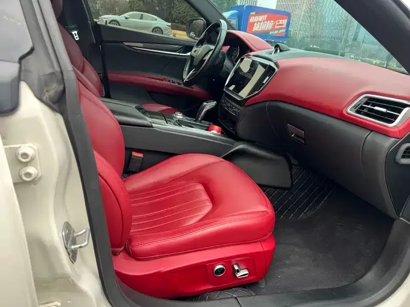 Maserati Ghibli 2022 из CN, фото 2