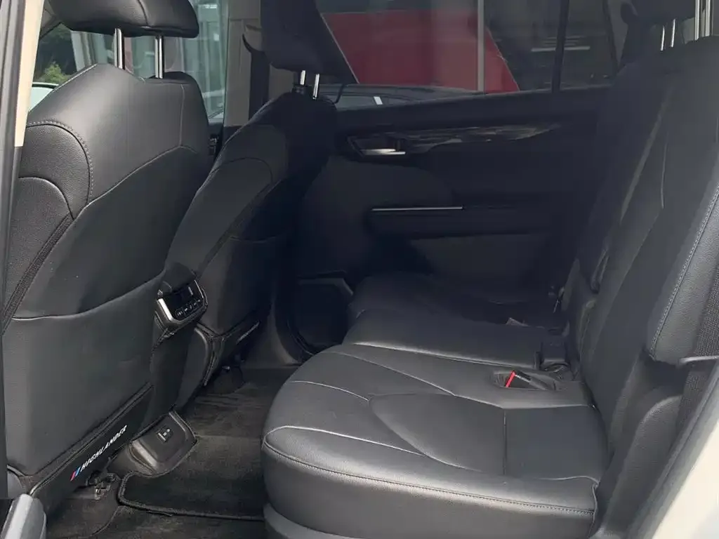 Toyota Highlander 2023 из CN, фото 2