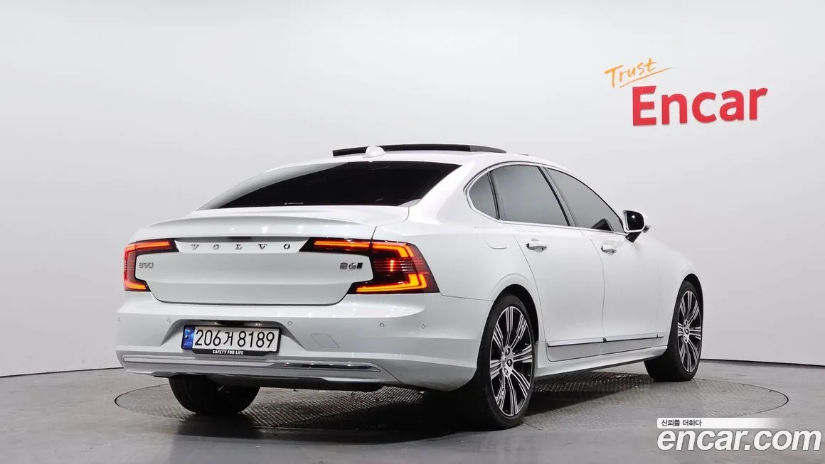 Volvo S90 2023 из KR, фото 4