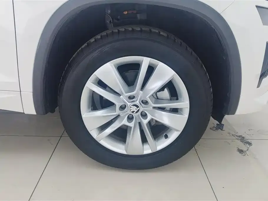 Skoda Kodiaq 2024 из CN, фото 2