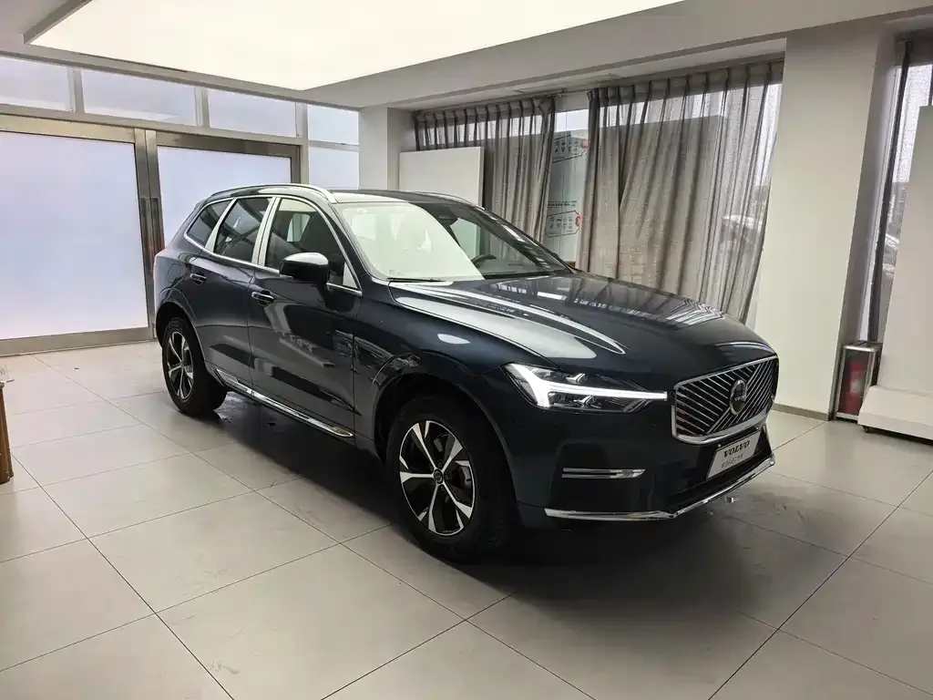 Volvo XC60 — фото 2